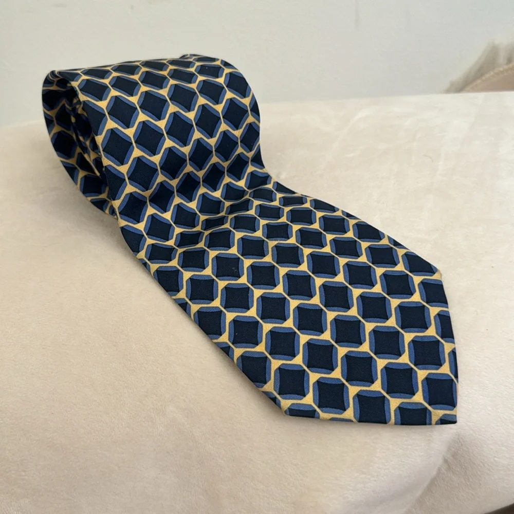 Burberrys vintage geometric tie